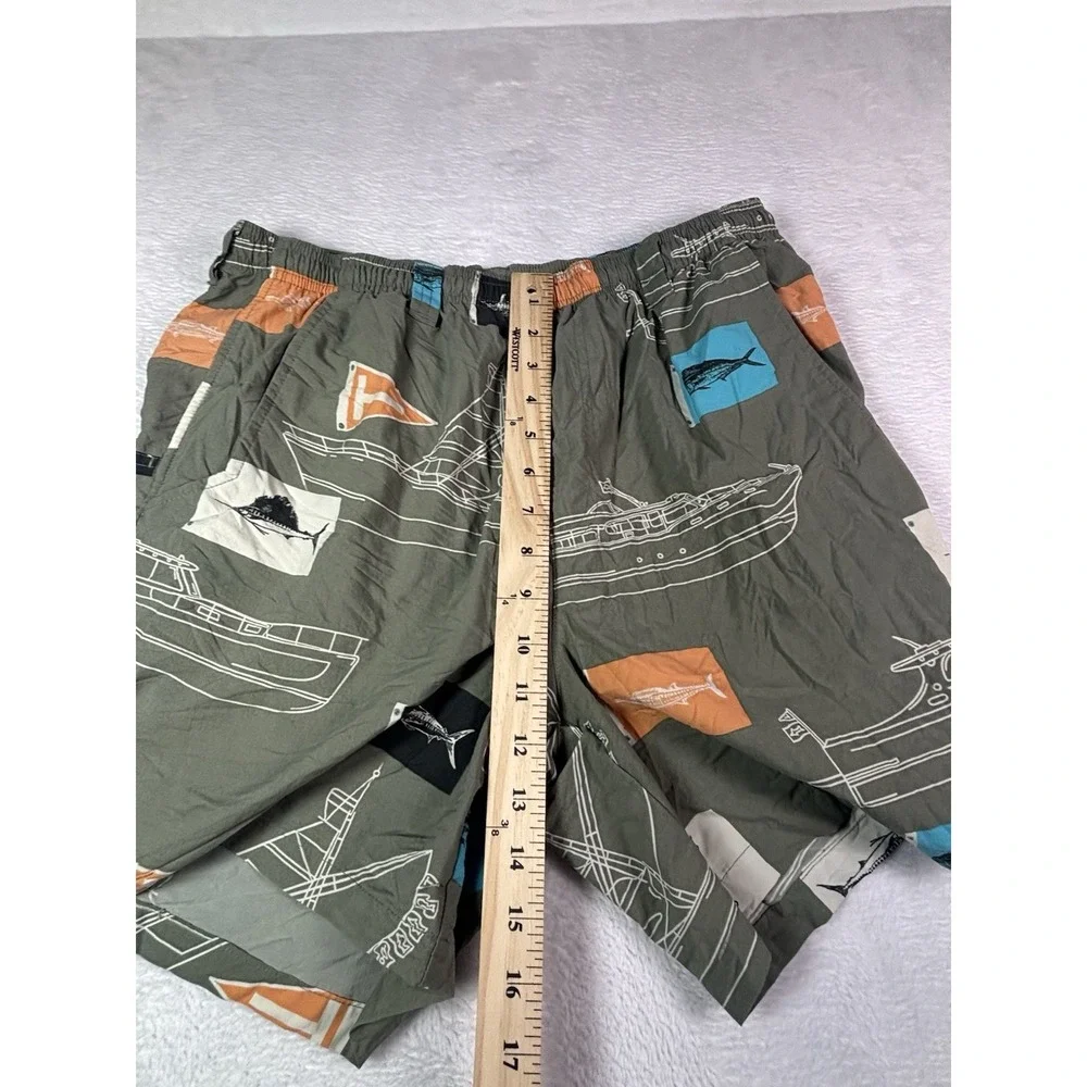 Columbia PFG Mens Shorts Medium Swimming Fishing Flags Martini Boat Print